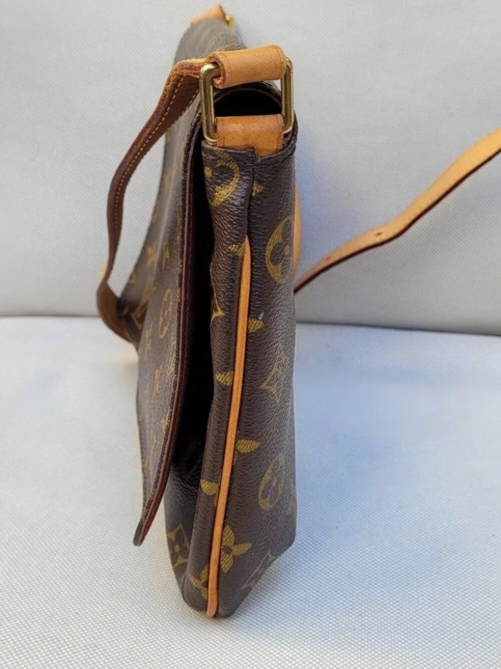 Louis Vuitton Musette Tango Shoulder Bag - Picture 10 of 16